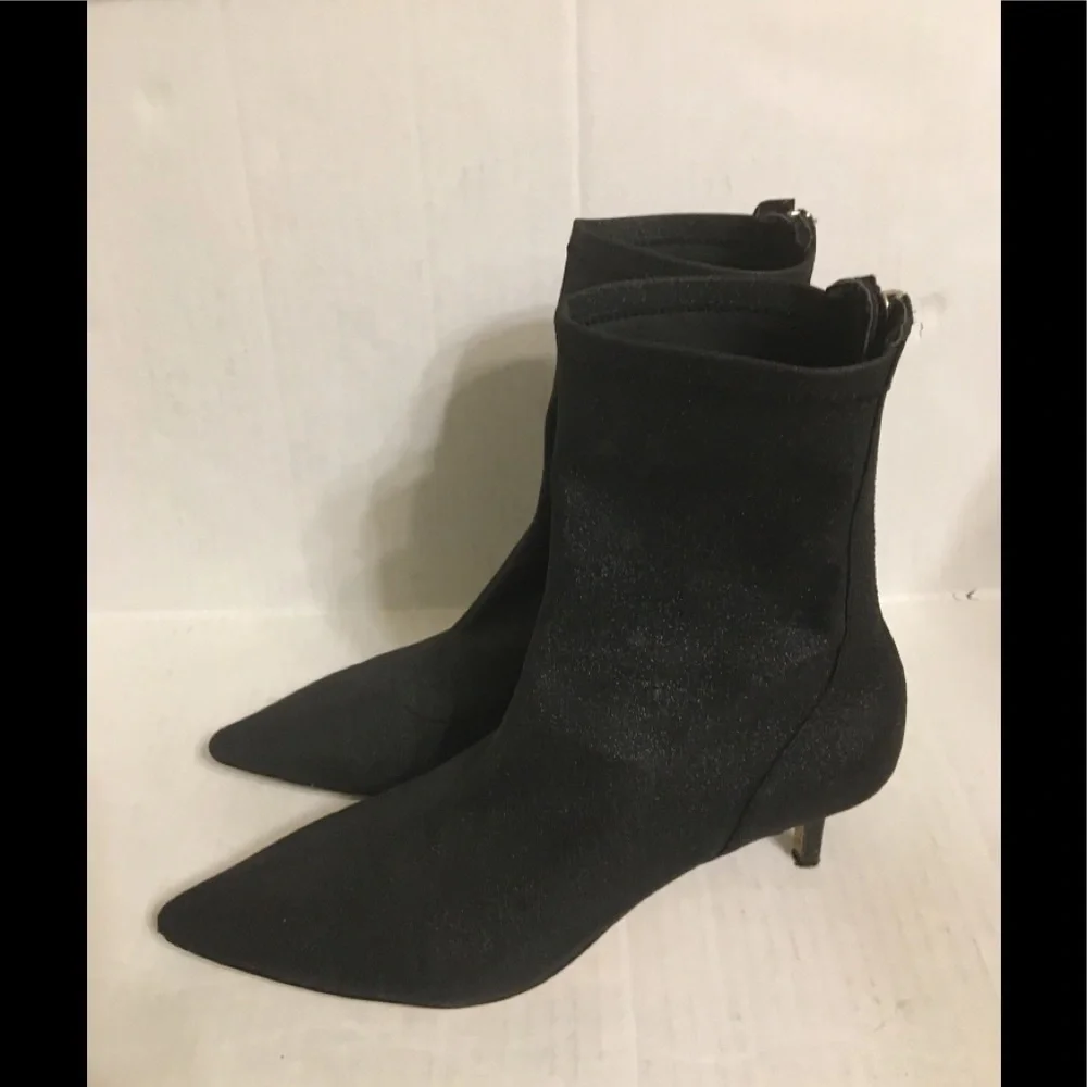 Jewel Badgley Mischka Sock Booties Sz 9